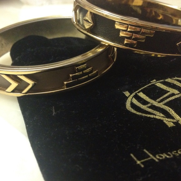 ❤SOLD in BUNDLE❤ House of Harlow 1960 Aztec Bangle