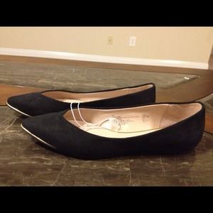 💜CUTE BLACK FLATS!💜