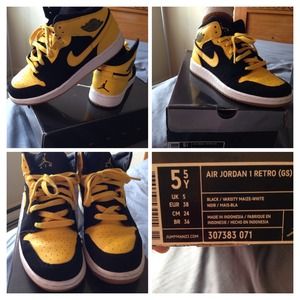 Jordan 1 Retro (GS) | 5.5 Youth-Boys