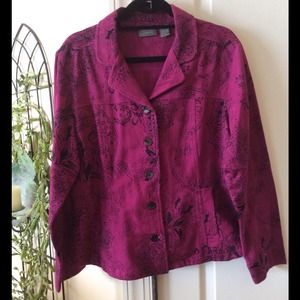 Photo doesn't convey quality/Fuscia lined jacket