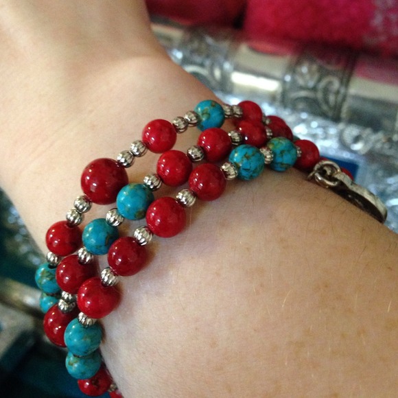 Red and turquoise wrap-a-round bracelet - Picture 4 of 4