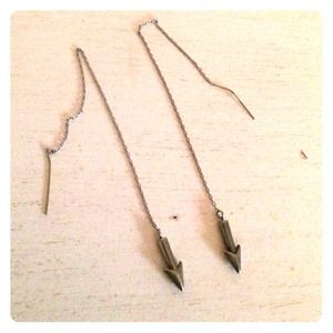🚫SOLD🚫Arrow Earrings