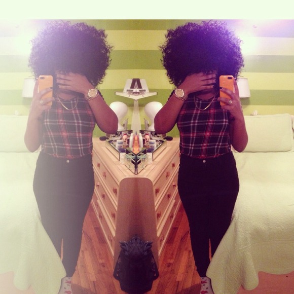 Curly Afro wig ...Worn twice . Comes with wig cap