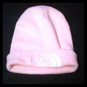 North face hat never worn