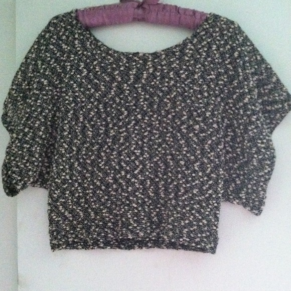 Cute (off shoulder) top