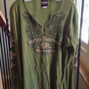 Harley Davidson long sleeve top. Dark green .