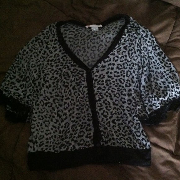 Black and gray cheetah top
