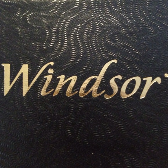 Earrings - Picture 3 of 3