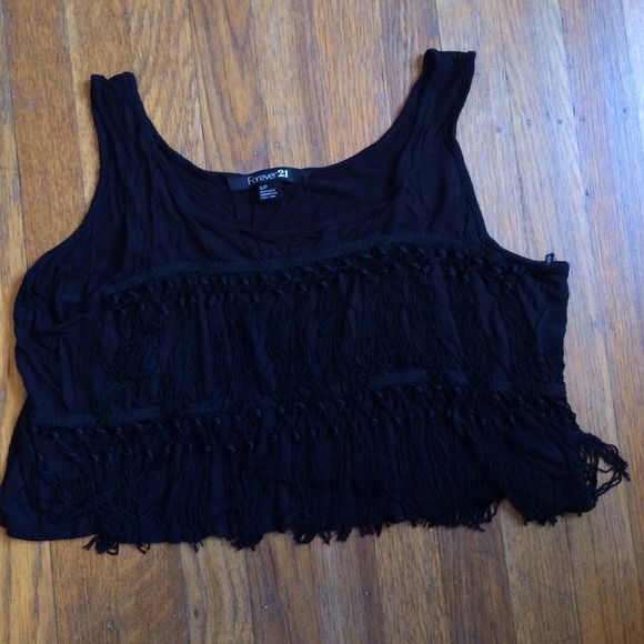 Cropped fringe tank