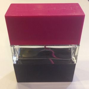 MAC Cosmetics Hue: Dejarose Perfume