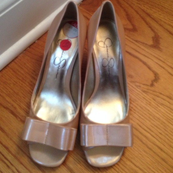 Jessica Simpson light pink pumps
