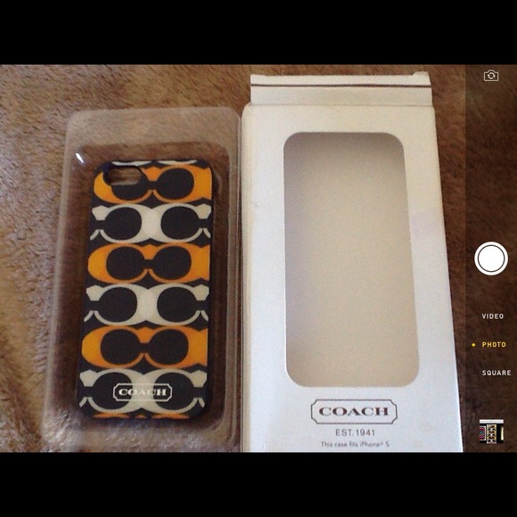💭COACH IPHONE 5 CASE BRAND NEW💭 - Picture 2 of 2