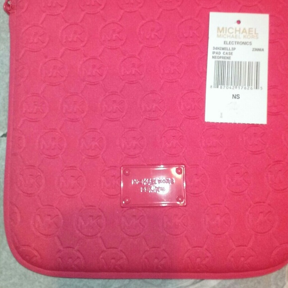 Michael Kors iPad case - Picture 1 of 3