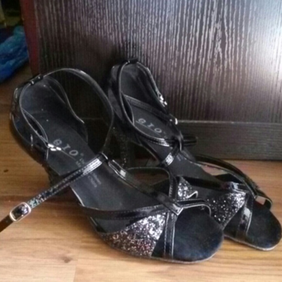 *Reserved for @srod25* NEW! Dance shoes!