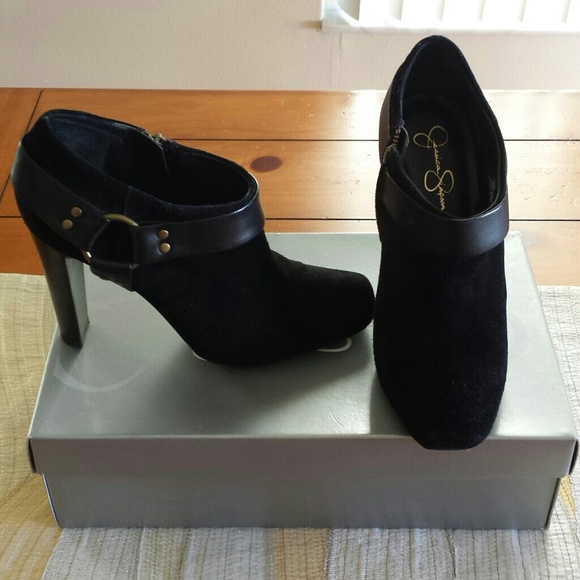 Kianna Suede ankle boots