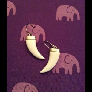 Vince Camuto Ivory horn Earrings. 🎉🎉 HOST PICK