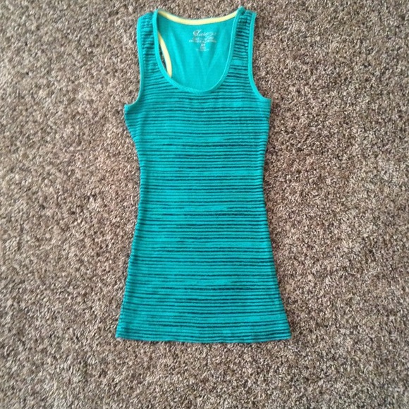Tank top.
