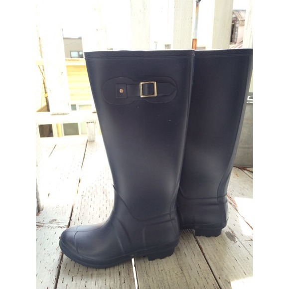Boots - Navy rain boots