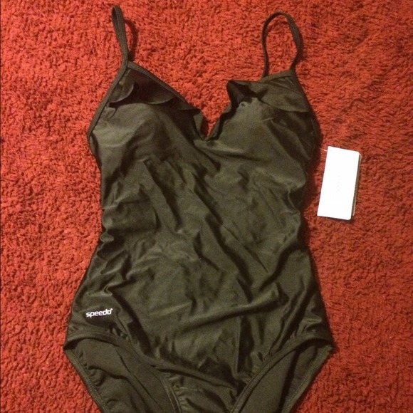 🚫SOLD ON VINTED🚫🌺BLACK SPEEDO SWIM SUIT🌺