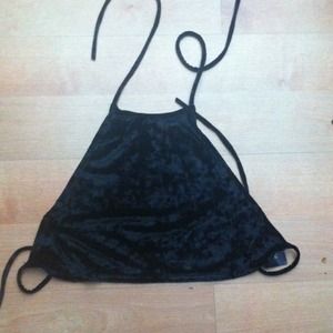 🍃🍂SOLD🍂🍃Brandy Melville velvet triangle crop t