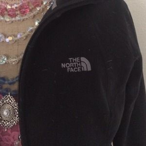 🚫HOLD🚫North Face fleece jacket with hood.