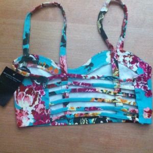 💯😈SOLD😈💯Brandy Melville floral Chiyo