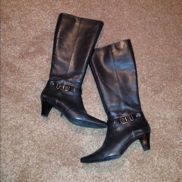 Anne Klein dark brown leather boots - Picture 2 of 2