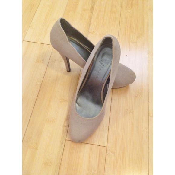 'Forever 21' Nude Suede Pumps