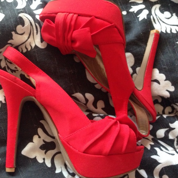 Candy apple red peep toe pumps size 7