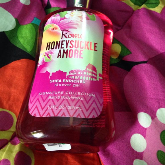 Bath and body work shower gel