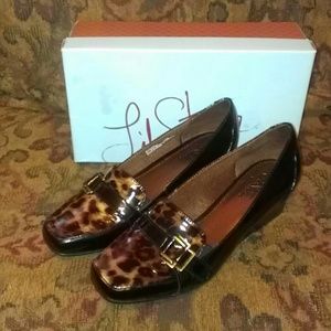 Comfy Work Wedges (Make an Offer)