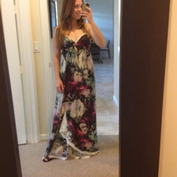 Sold! Amazing BCBG maxi dress!
