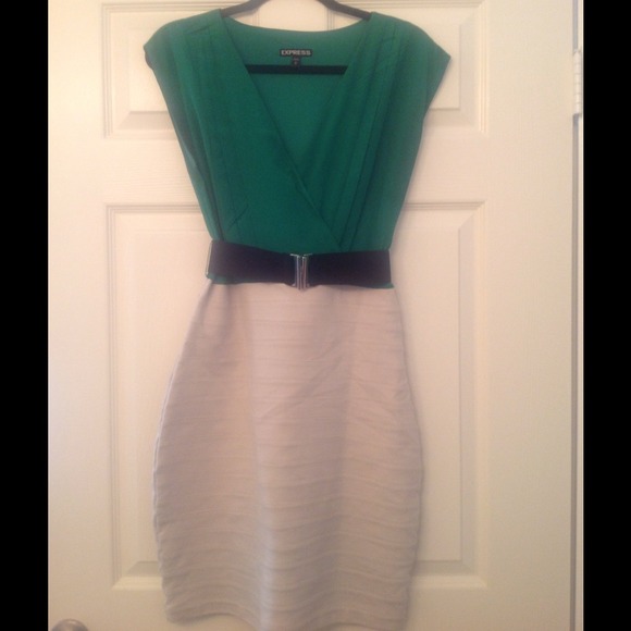 🍀REDUCED🍀 Express green & beige dress