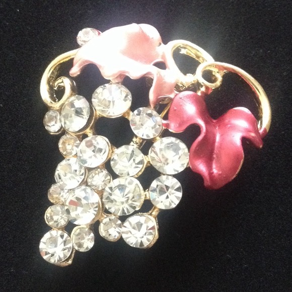 NIB Rhinestone Brooch - Picture 2 of 4