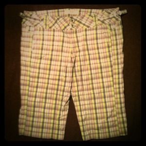 😘Super Cute😘 Long Plaid Shorts