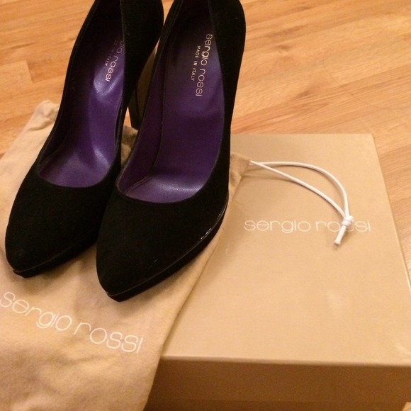 Black Sergio Rossi Classic pumps - Picture 1 of 4
