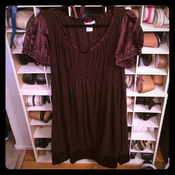 Brown nylon and satin dress