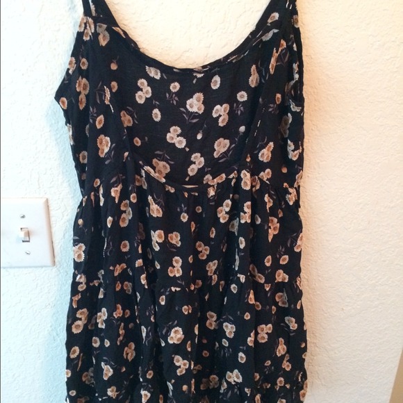 ❌SOLD❌ Brandy Melville Sunflower Jada - Picture 3 of 3