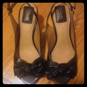 Clarks wedges with a bow - never worn!