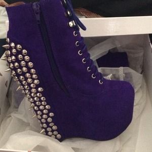 ✨On sale! ✨Damsel purple Jeffrey Campbell sz 6