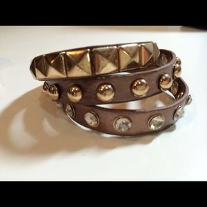 Chic strap bracelet