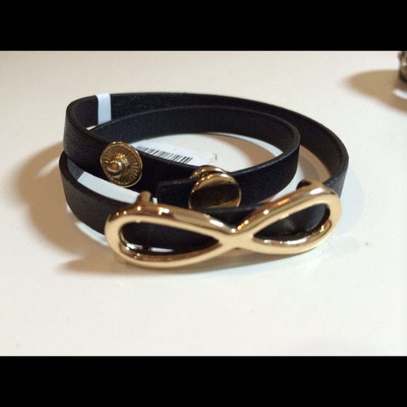 Strap bracelet