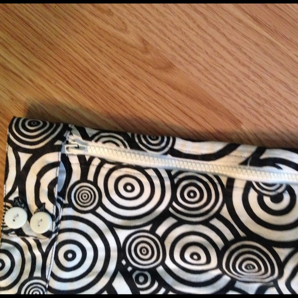 Retro Illusion Mini Skirt - Picture 2 of 4