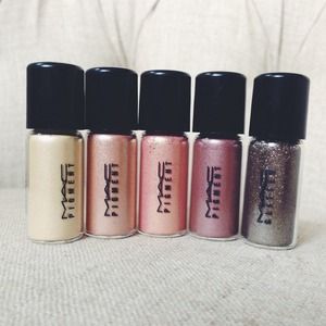 MAC Pigment Set