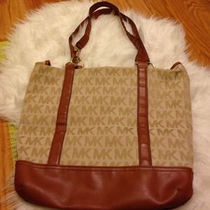 Michael kors purse