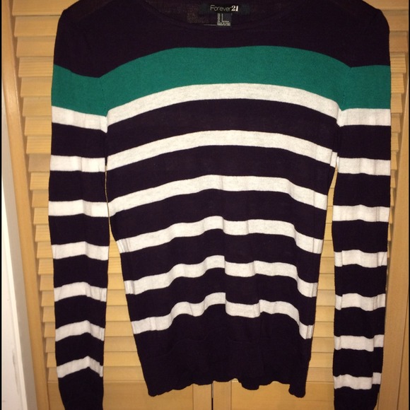 SOLD❌❌Striped sweater