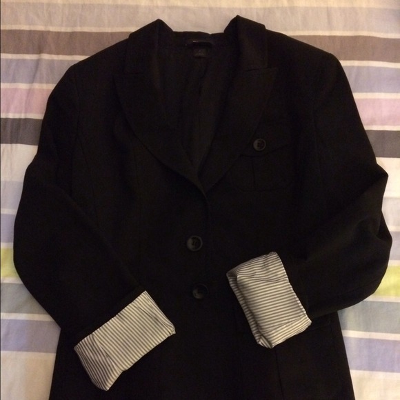 SOLD!! Two button blazer - Picture 2 of 4