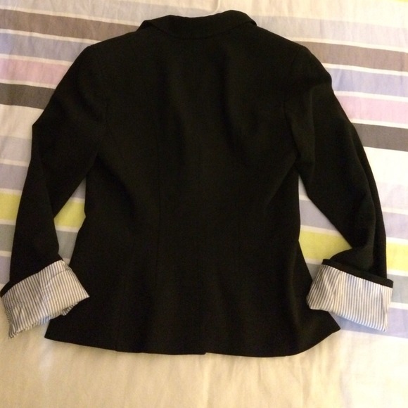 SOLD!! Two button blazer - Picture 4 of 4