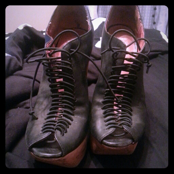 Jeffrey campbell rockin