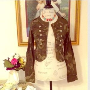 Military style blazer size M